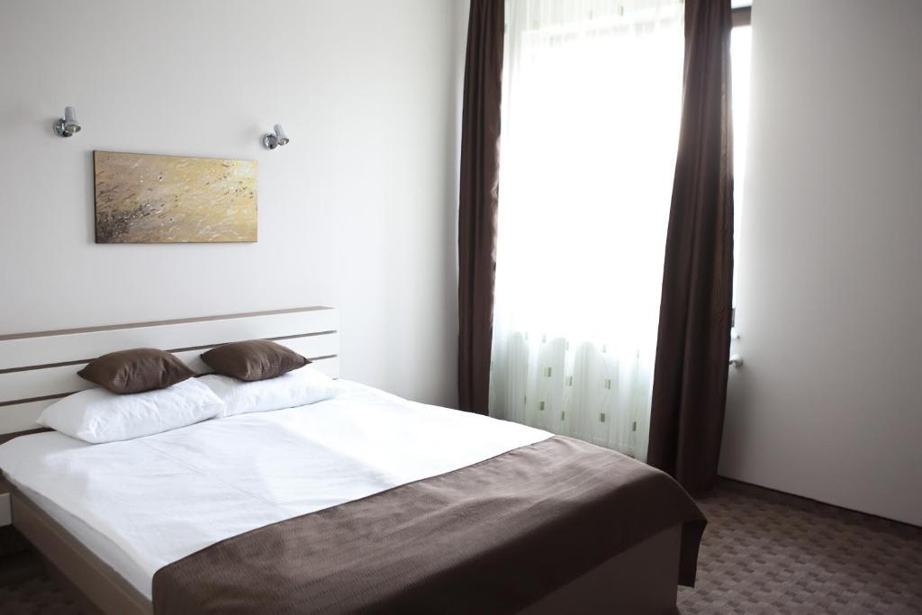 Hotel Bulevard Oradea Zimmer foto